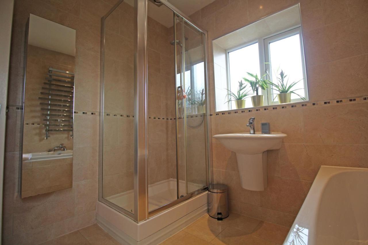 Queens Road - Luxury Spacious Home In Chester Christleton Exterior foto