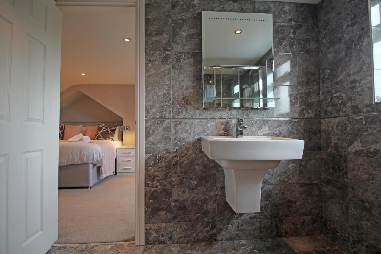 Queens Road - Luxury Spacious Home In Chester Christleton Exterior foto