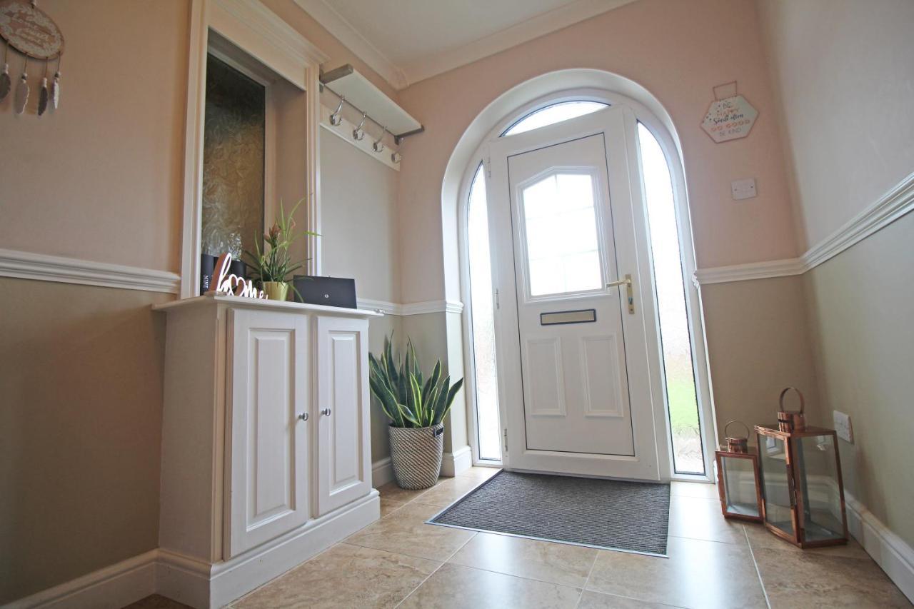 Queens Road - Luxury Spacious Home In Chester Christleton Exterior foto